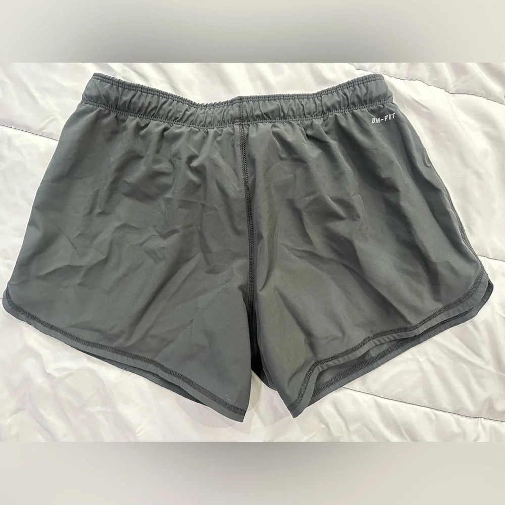 Nike Gray Athletic Shorts Lightweight Quick-Dry Compression lined - Picture 4 of 5